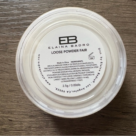 Elaina Badro NWT Loose Setting Powder Fair - Picture 3 of 3